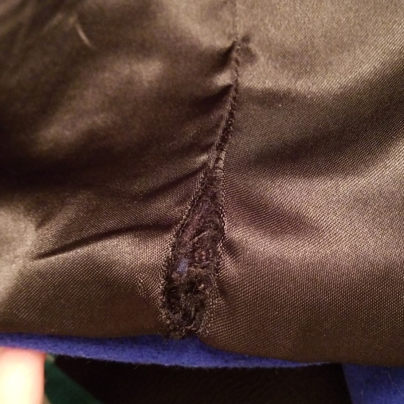 Collection by Gallery Woman Coat - Picture 6 of 6